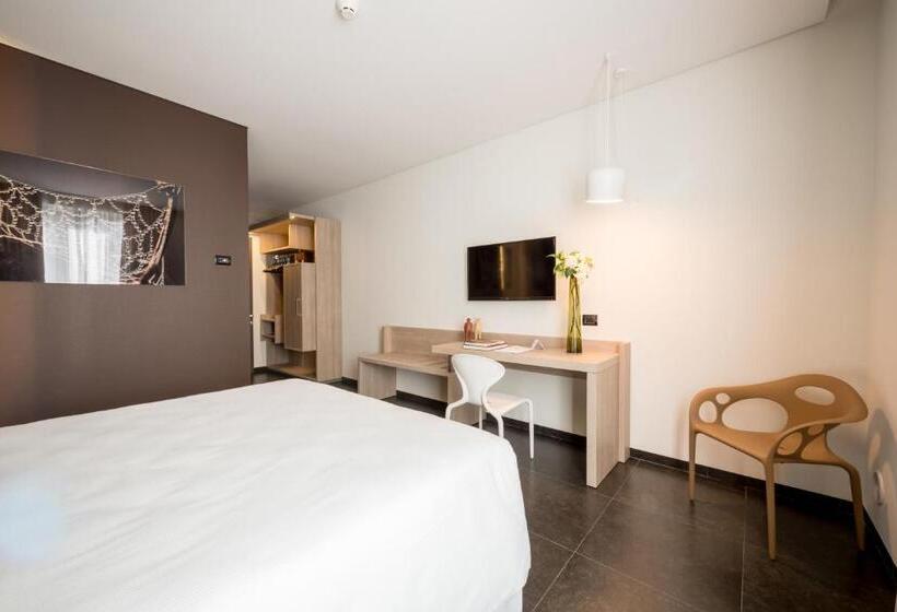 Номер Стандарт, Fuori Le Mura