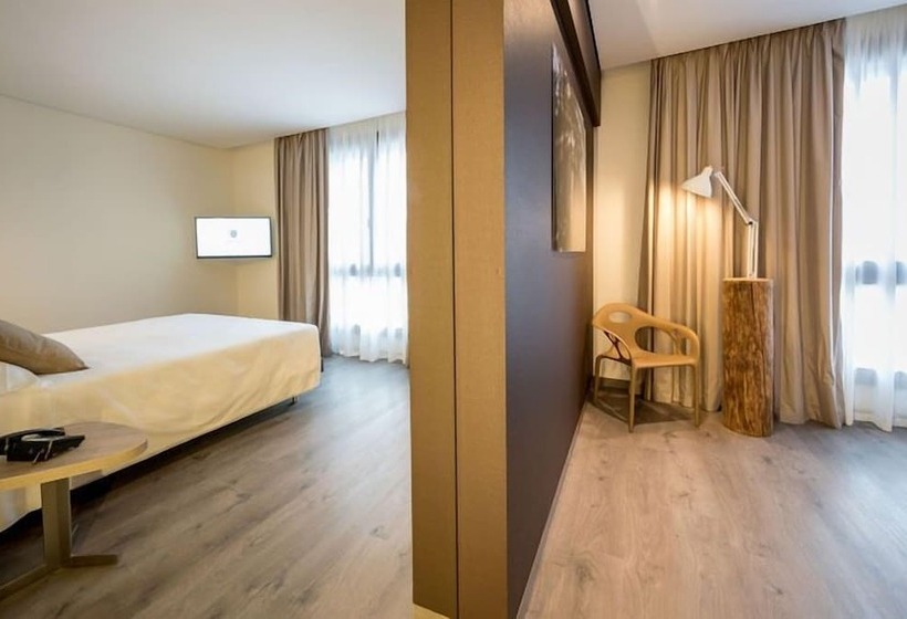 小型套房, Fuori Le Mura