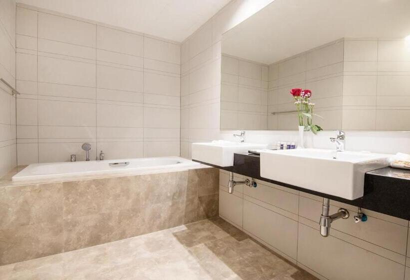 סוויטה משפחתית, Mtree