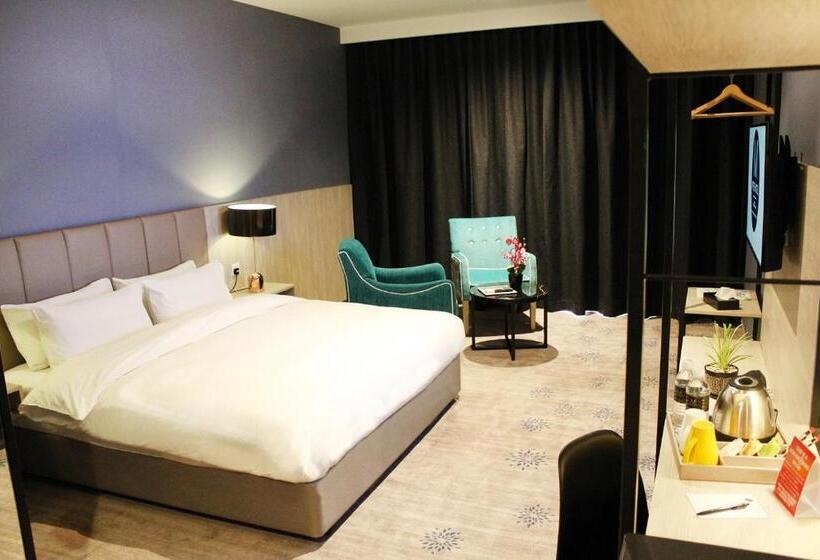 סוויטת ג'וניור, Mtree