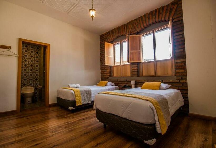 اتاق استاندارد, San Rocke House