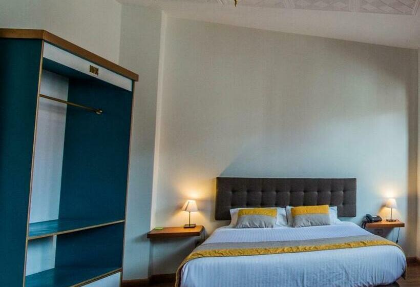 חדר סטנדרט, San Rocke House