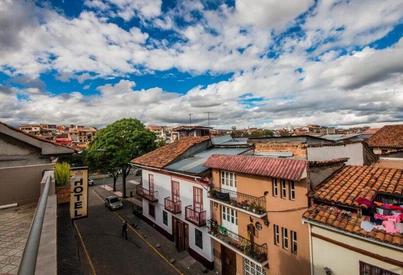 اتاق لوکس چهار تخته, San Rocke House