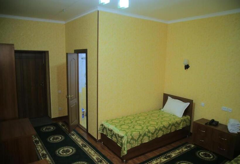 スタンダードシングルルーム, Shokhjakhon