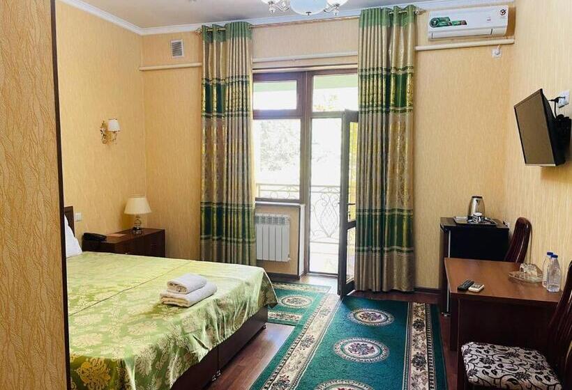 スタンダードシングルルーム, Shokhjakhon