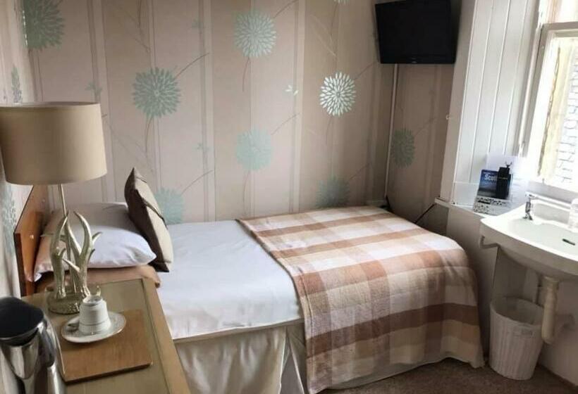 חדר אקונומי יחיד, The Stag Head