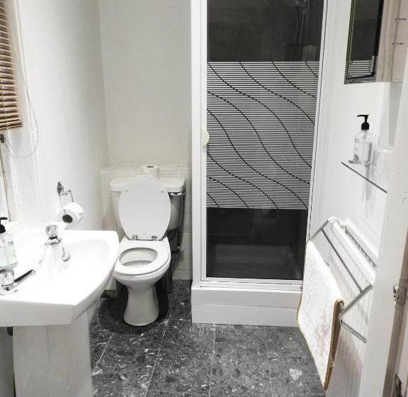 חדר דלוקס נוף לים, The Stag Head