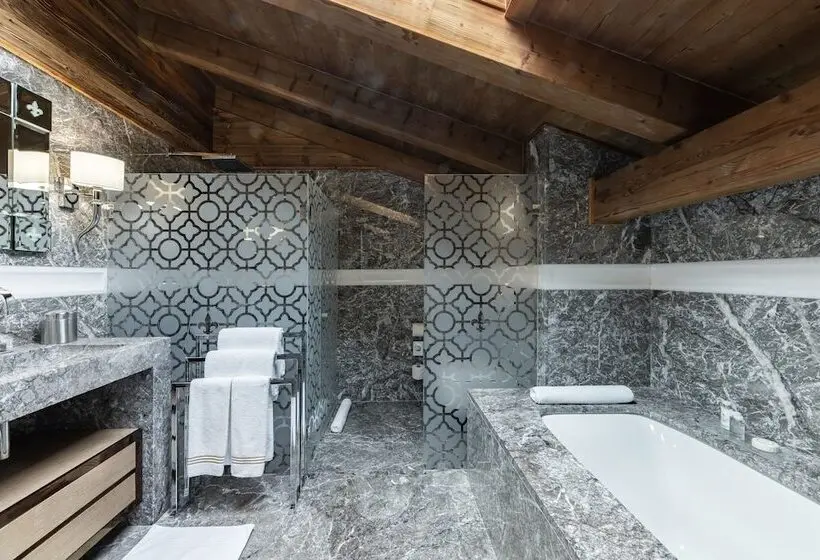 バルコニー付きジュニアスイート, Ultima Gstaad Residences