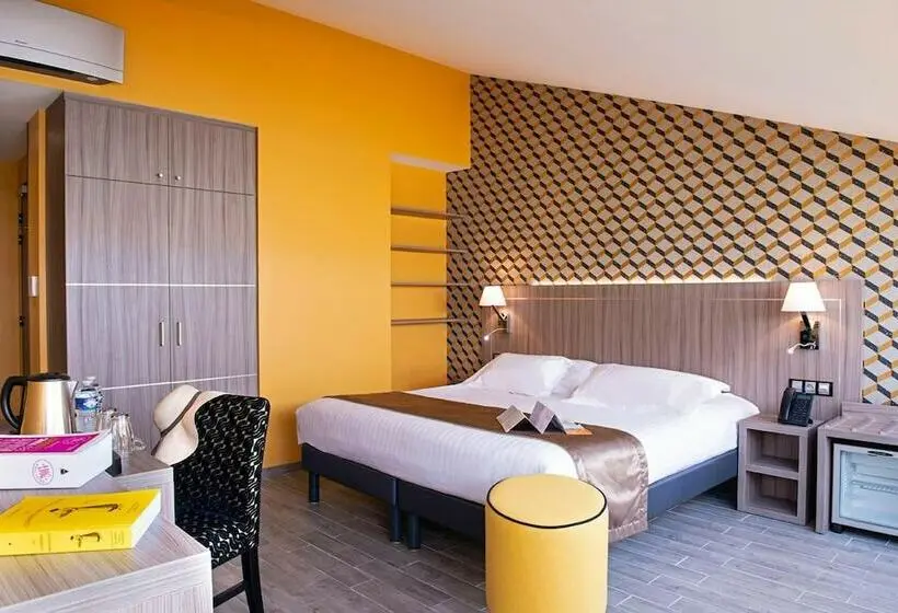 اتاق استاندارد سه نفره, Unique Hôtel Résidence & Spa