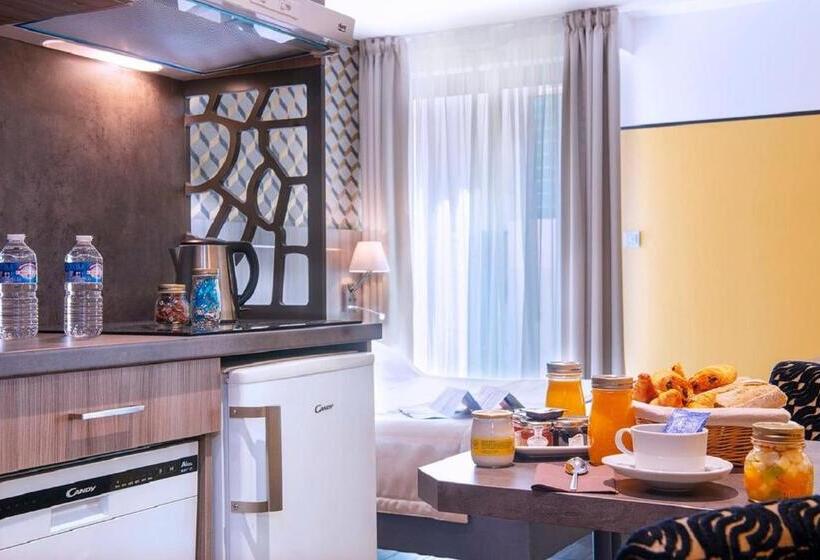 스탠다드 스튜디오, Unique Hôtel Résidence & Spa