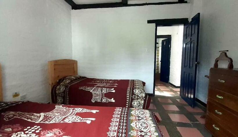 غرفة قياسية, Hostería Chíguac