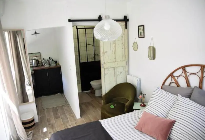 Standard-huone Puutarhanäkymä, Maison D Hôtes La Villa Madeleine
