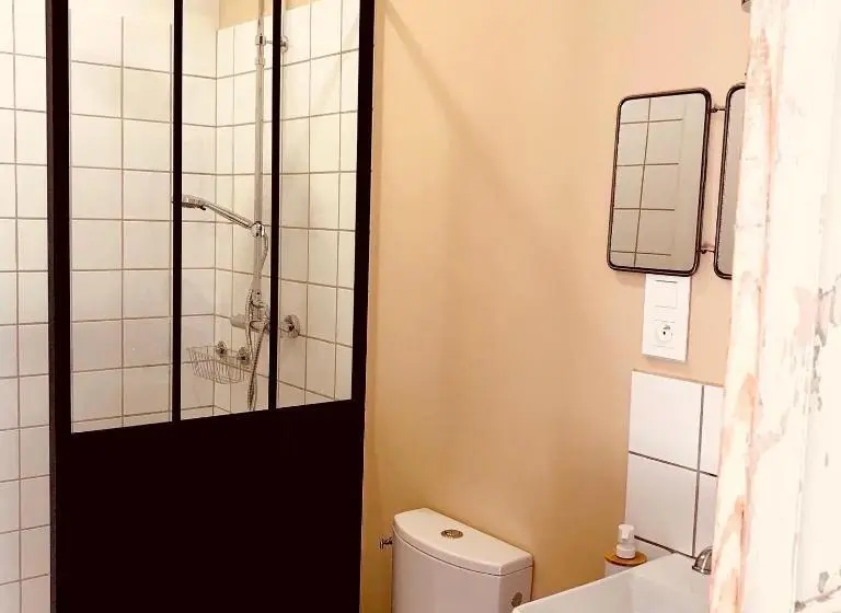 Standard-huone Puutarhanäkymä, Maison D Hôtes La Villa Madeleine