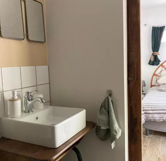 Standard-huone Puutarhanäkymä, Maison D Hôtes La Villa Madeleine