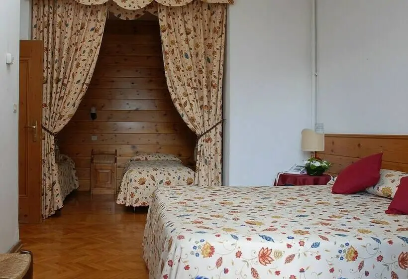 スタンダードトリプルルーム, Albergo Dolomiti