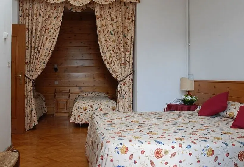 スタンダード４人部屋, Albergo Dolomiti