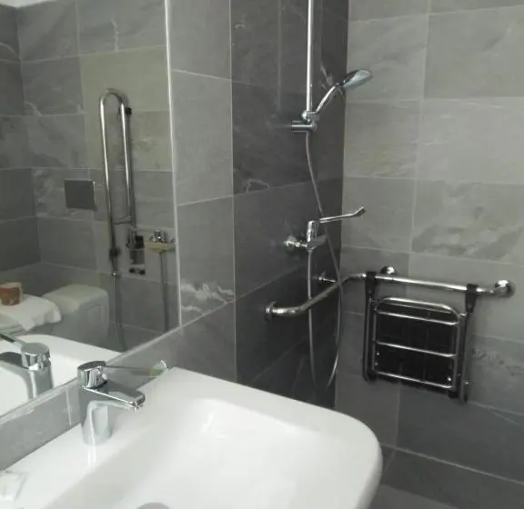 Standart Tek Kişilik Oda, Albergo Dongo