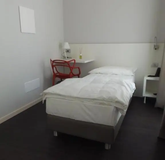 Standart Tek Kişilik Oda, Albergo Dongo