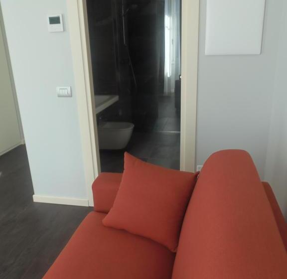 Junior Suite z Tarasem, Albergo Dongo