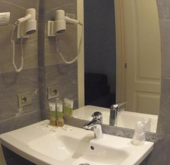 Pokój Deluxe Jednoosobowy, Albergo Dongo