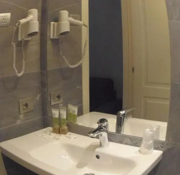 Tek Kişilik Delüks Oda, Albergo Dongo