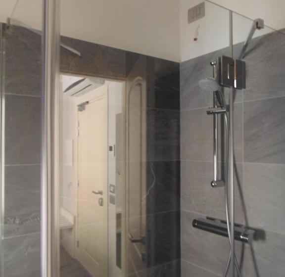 Pokój Deluxe Jednoosobowy, Albergo Dongo