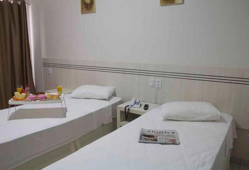 标准单人间, Maison