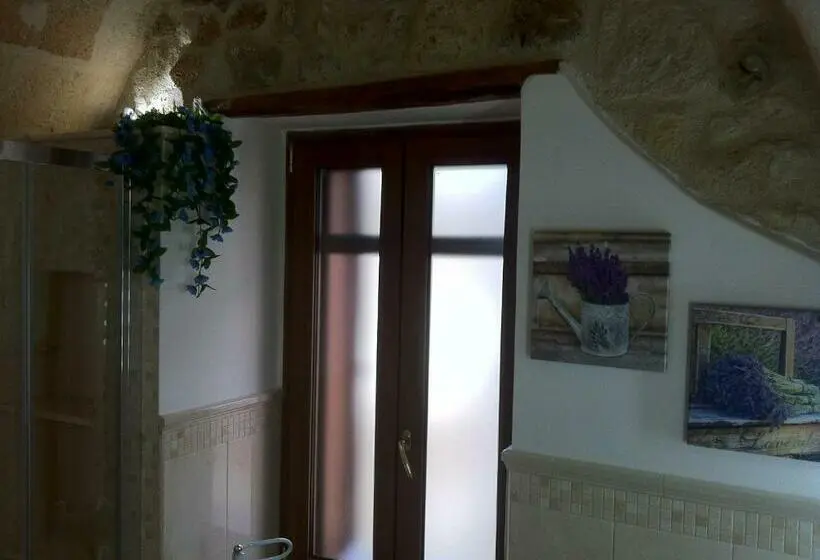 اتاق لوکس با تخت بزرگ, Porta Piccola B&b