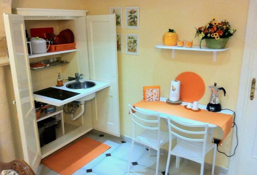 חדר דחוקס עם מיטת קינג, Porta Piccola B&b