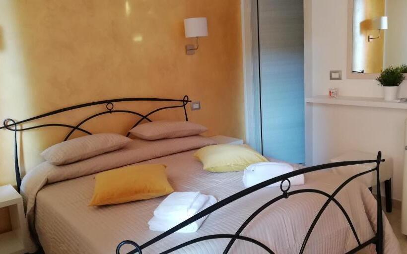 اتاق استاندارد با چشم‌انداز باغ, Sea Garden Rooms