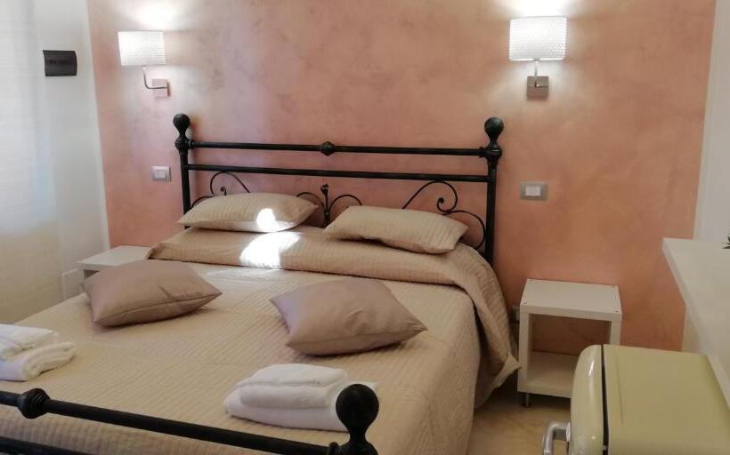 اتاق استاندارد با چشم‌انداز باغ, Sea Garden Rooms