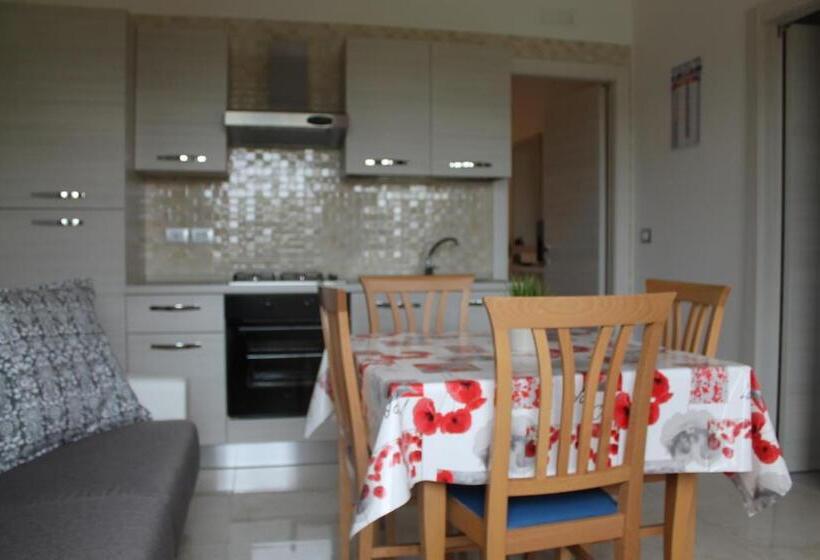 آپارتمان 1 خوابه با چشم‌انداز باغ, Sea Garden Rooms