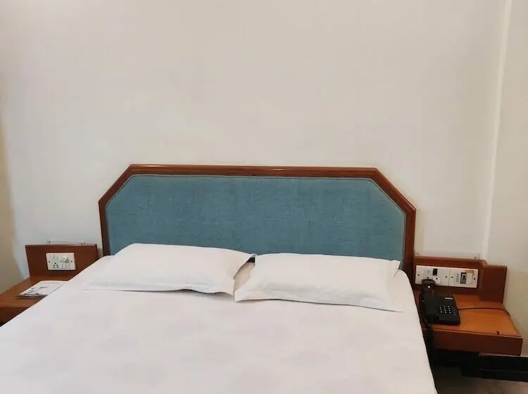 Deluxe Zimmer, Grg