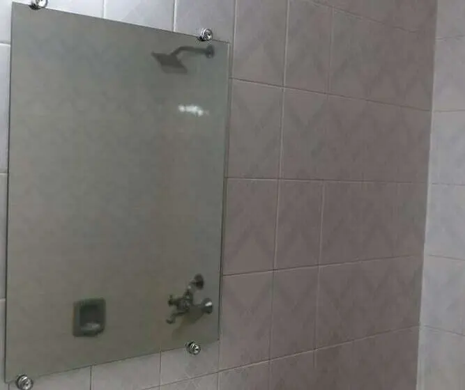 Deluxe Zimmer, Grg