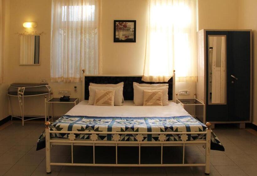 חדר דלוקס, Malas