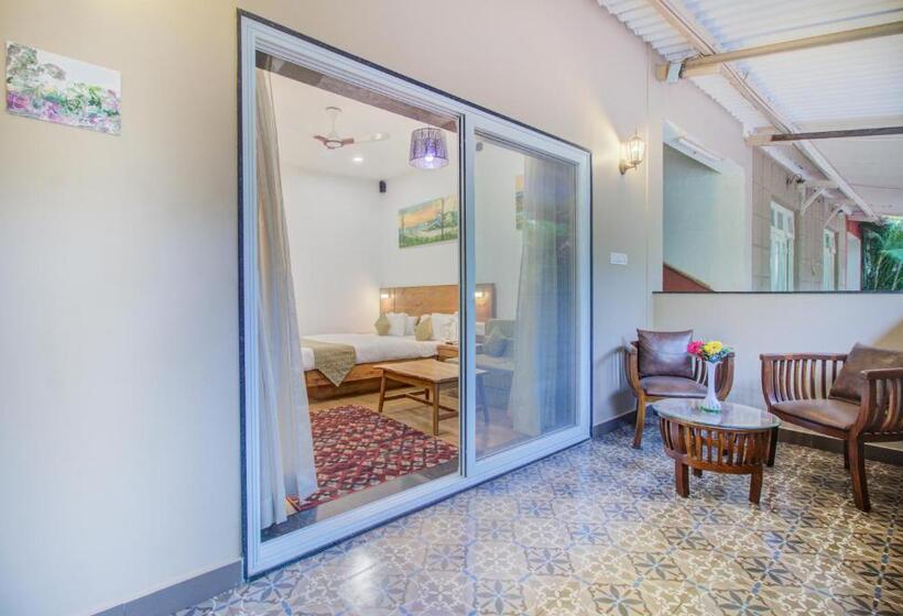 חדר סופריור, Malas