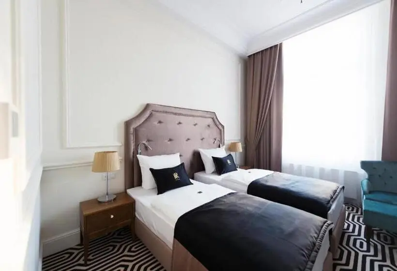 اتاق سوپریور, Royal & Spa