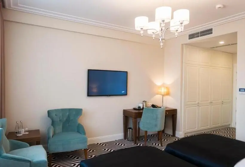 اتاق سوپریور, Royal & Spa