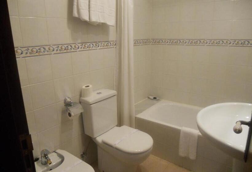 غرفة قياسية, Taramundi