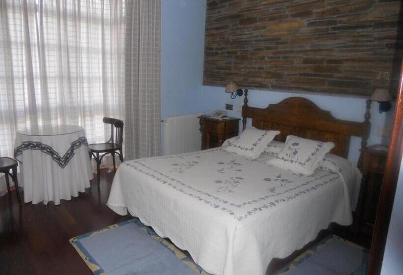 غرفة قياسية, Taramundi