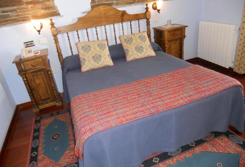 غرفة قياسية, Taramundi