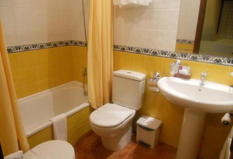 غرفة قياسية فردية, Taramundi