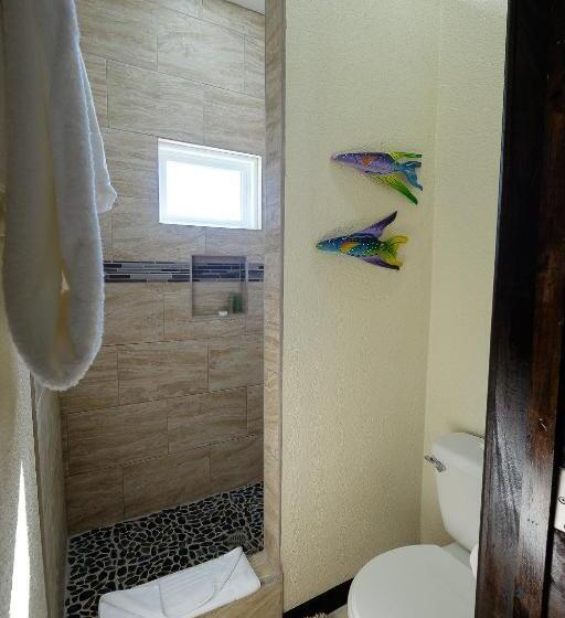 غرفة قياسية مطلّة علي البحر, The Palapa House