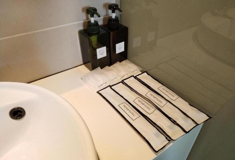 クイーンサイズベッドのスタンダードルーム, Win Win Boutique Hotel Port Dickson