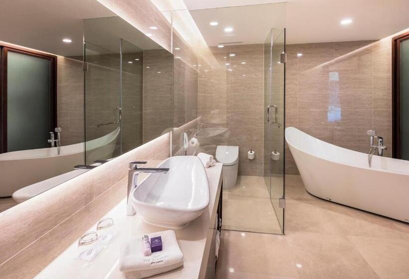 سوییت اجرایی, The Stanley Hotel & Suites