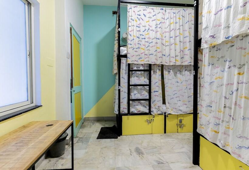 Bed in een Gedeelde Kamer, Moustache Udaipur