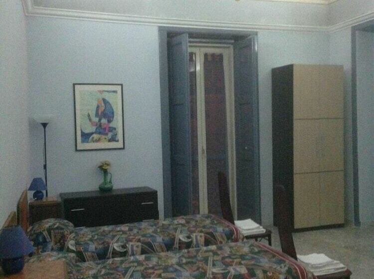 חדר סטנדרט לארבעה, B&b Cavour