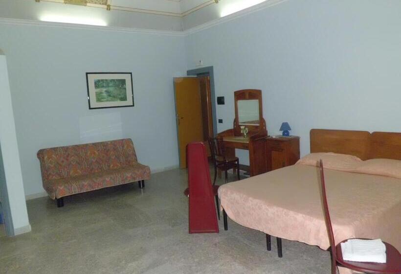 חדר סטנדרט לארבעה, B&b Cavour