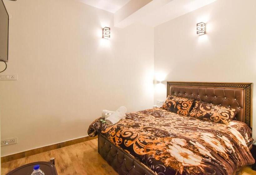 スタンダードルーム, Dhanlaxmi Apartments