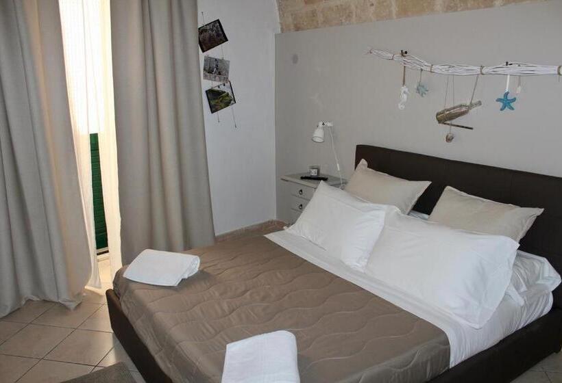 דירת חדר, Palazzo Kapece